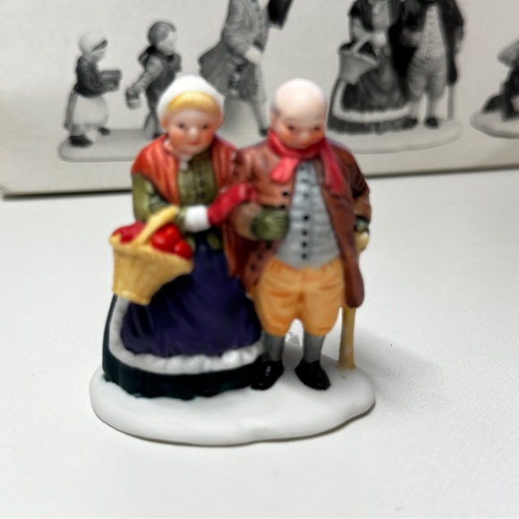 RETIRED: Department 56 “Sleepy Hollow” Set of 3 Miniatures - Picture 7 of 9